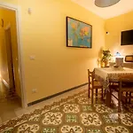 Donatella 4*
