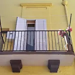 Donatella Nocleg ze śniadaniem 4*