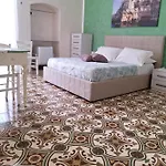 Donatella 4* פולינאנו א מארה
